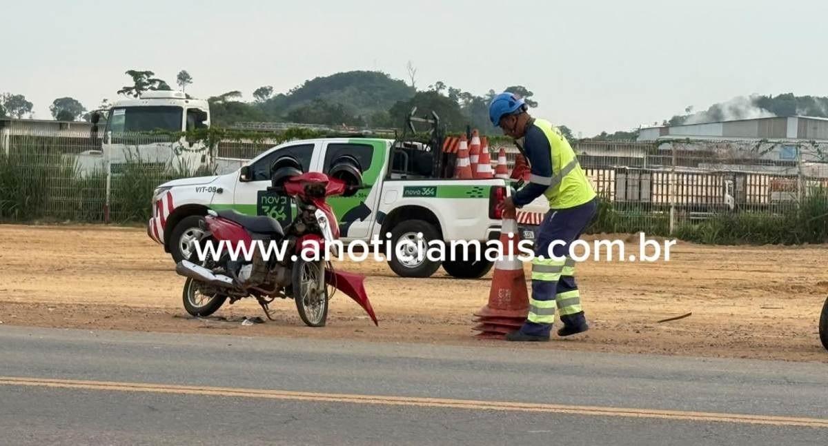 Colisão frontal entre duas motocicletas deixa três feridos na BR-364